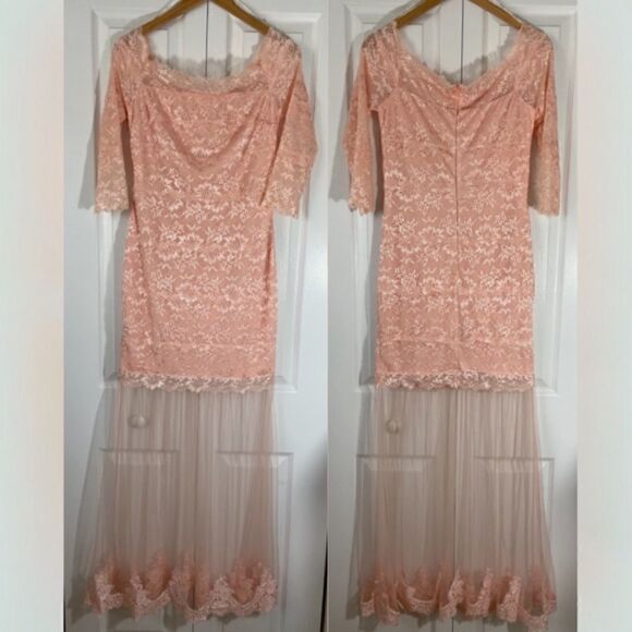 Peach Scalloped Lace & Tulle Full Length Gown - Picture 2 of 8